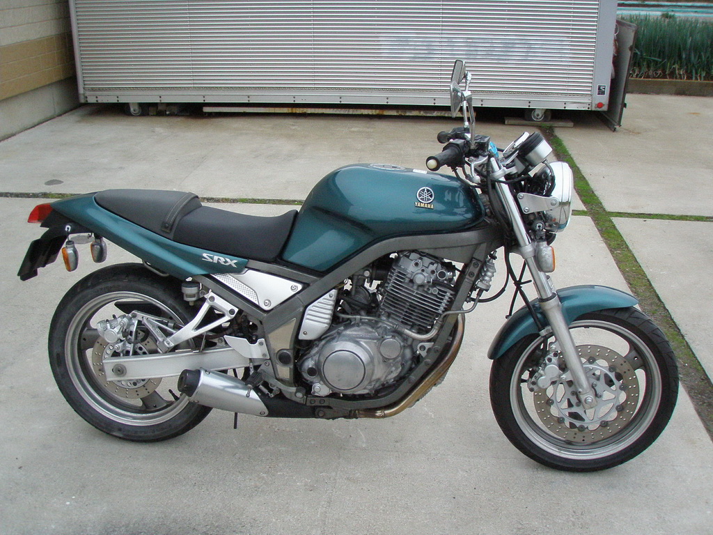 Купить мотоцикл Yamaha SRX400-4 1991 фото 6